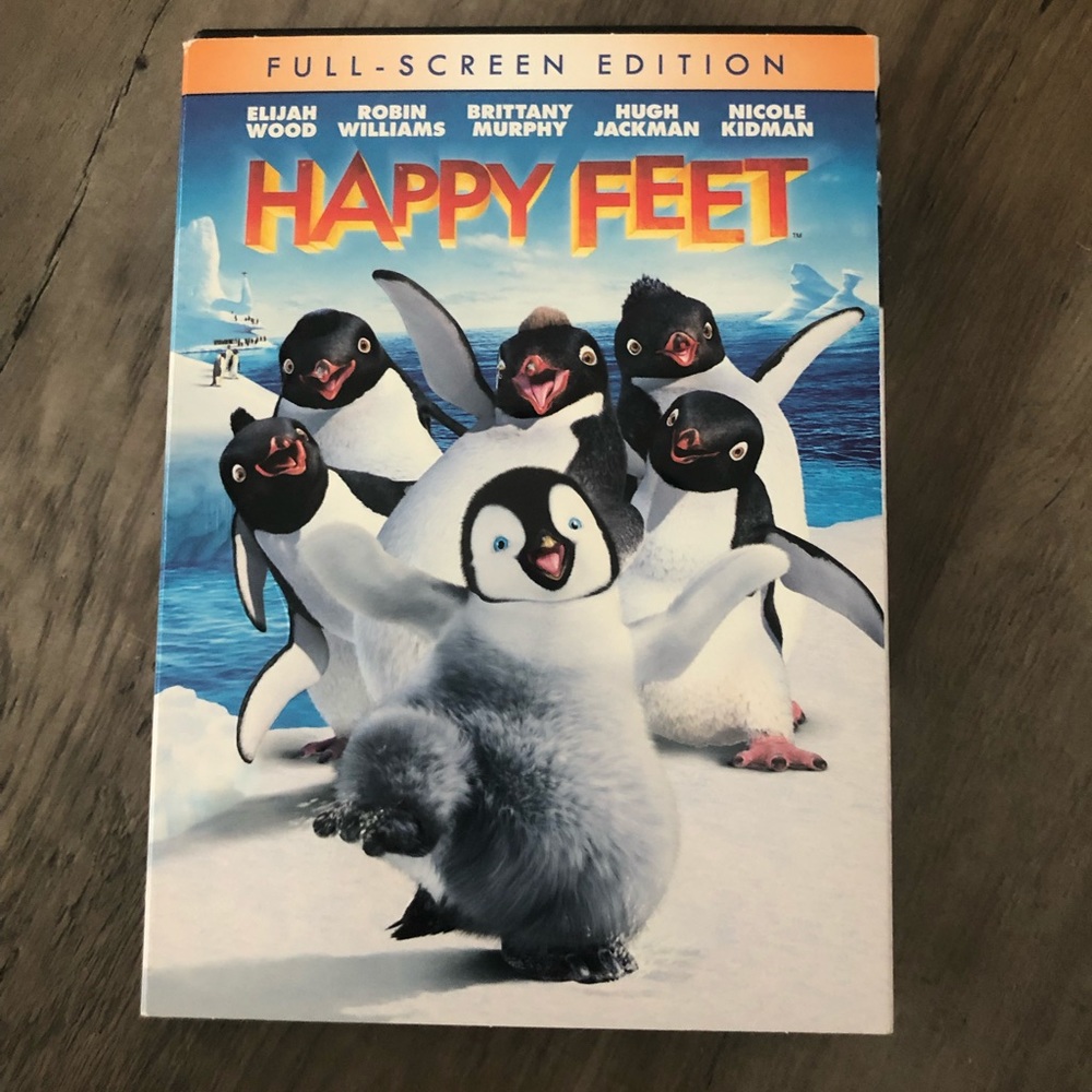 Sale🎉DVD Happy Feet . Excellent Condition, and a fun family movie! Bundle 3/$15